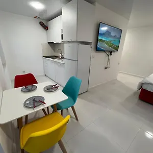 https://pekini-street-apartment.alltbilisihotels.com
